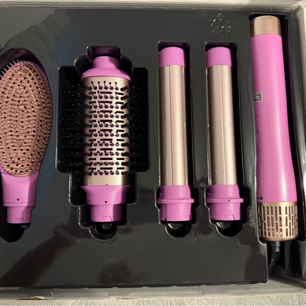 Pink Hair Styling Tools Kit - Picture 2 of 2